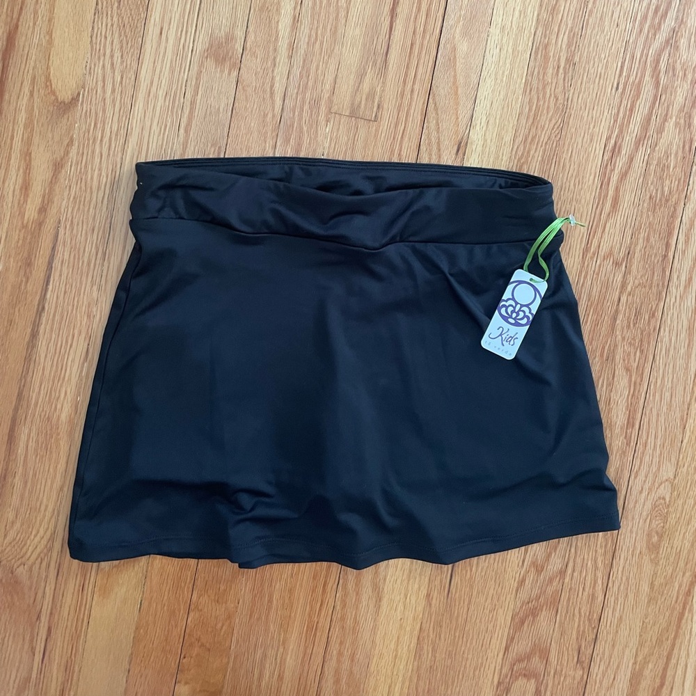 NWT Girls black tennis skirt